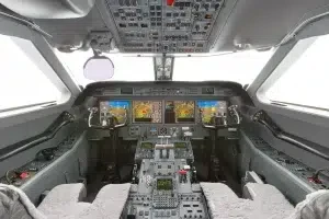 Cockpit-simply-dominican