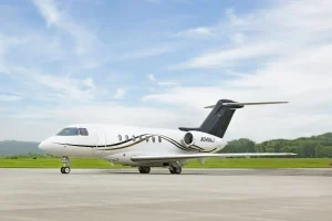 simply-dominican-hawker-4000-private-jet-1